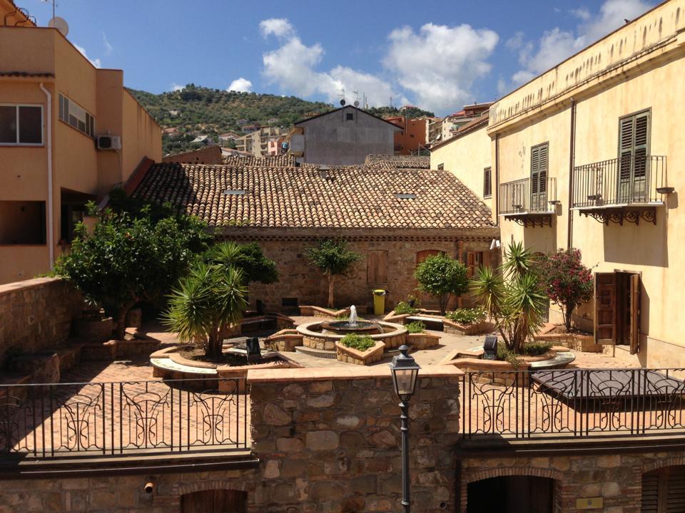 I Colori Dell'Arcobaleno Bed & Breakfast Santo Stefano di Camastra Ngoại thất bức ảnh